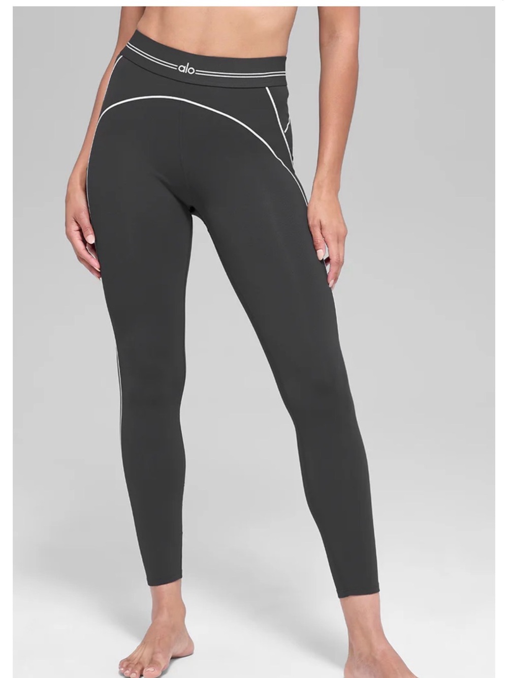 BEST SELLER Alo yoga airbrush high waist heart throb legging anthracite/white